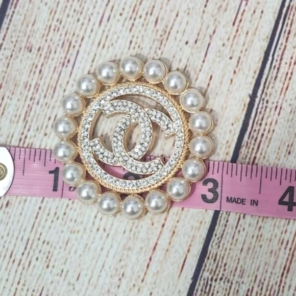 Chanel Gold Rhinestone And Pearl Shoe Charm - Picture 3 of 3